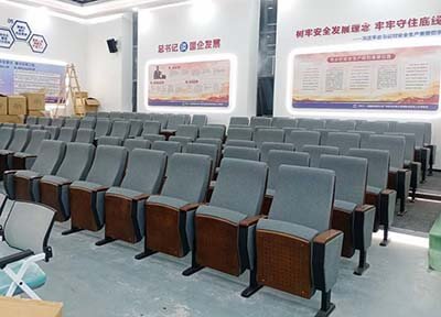 98 lecture hall chairs installed in Huizhou government meeting room