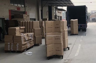 airport seating lined up waiting to be loaded